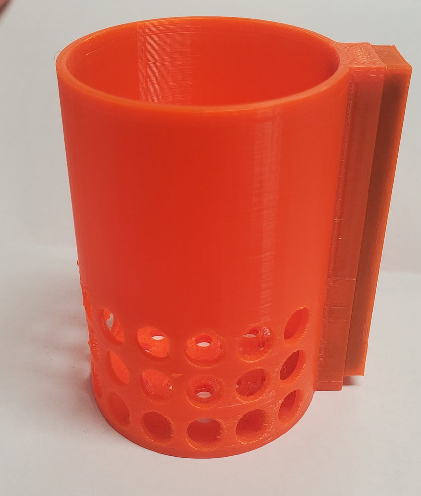 3D Printed magnetic Frozen Fish food Feeder